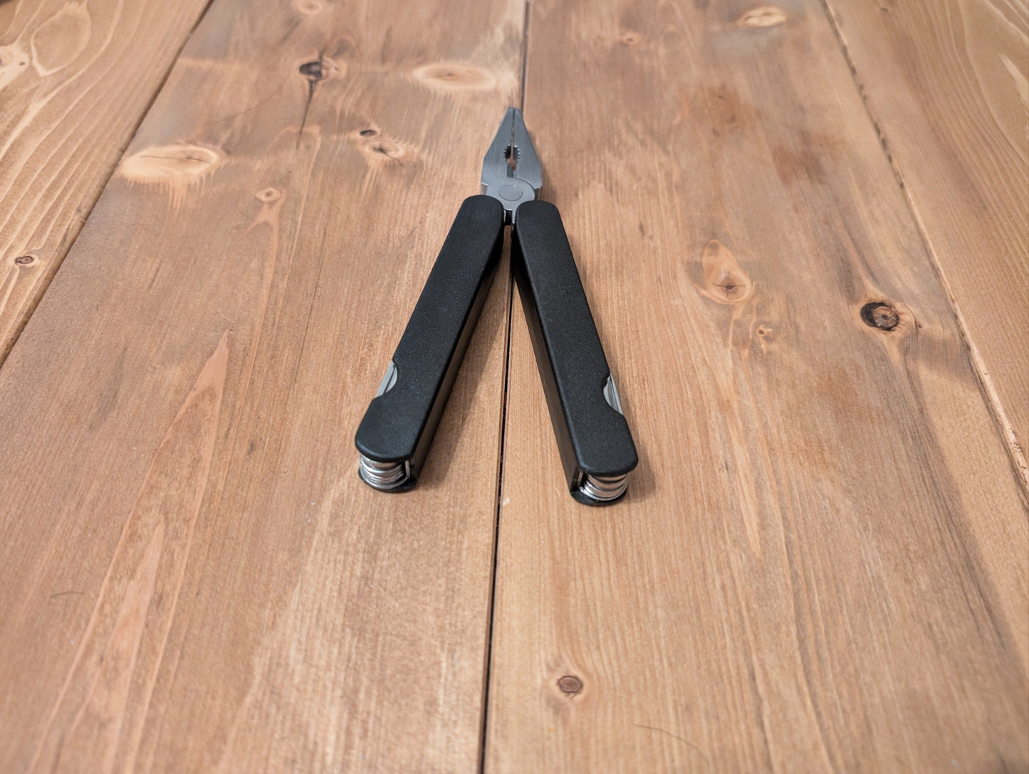 Pocket Multitool - 14 Tools in 1
